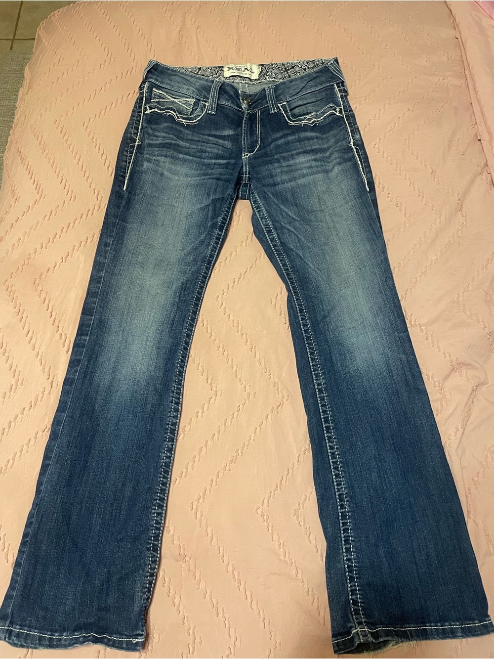 Ariat Classic Women's Bootcut Jeans in Medium Blue. Size 10